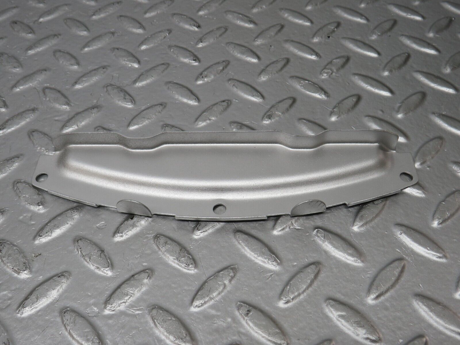 32818 Mercedes-Benz C107 R107 350 V8 Gearbox Flange Cover