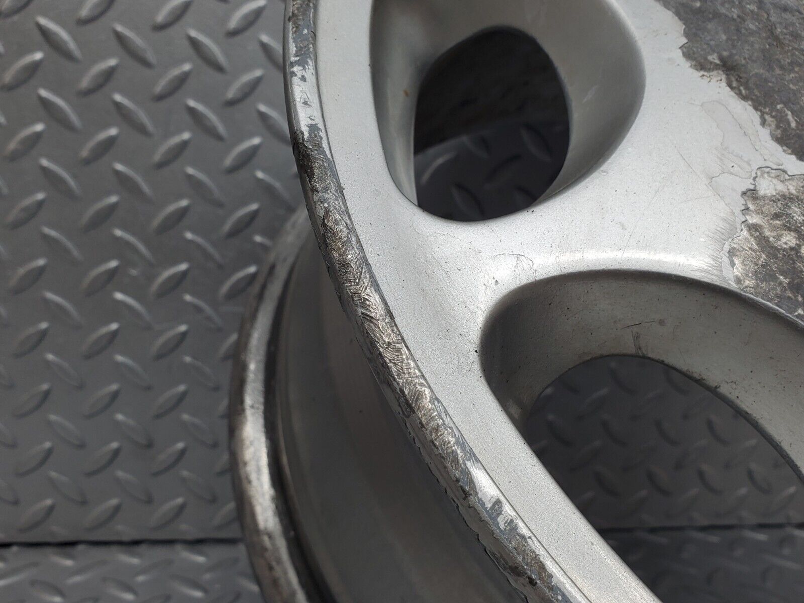 45331 Mercedes-Benz R129 Alloy Wheel 7Jx15H2 ET35 KBA42354