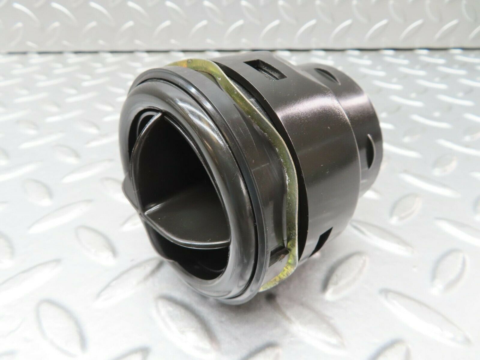 15601 Mercedes-Benz R107 450SL Dashboard Air Vent