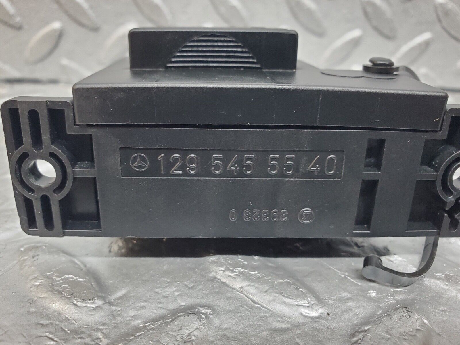 44623 Mercedes-Benz W124 220E Diagnostic Connector 1295455540 1295450003