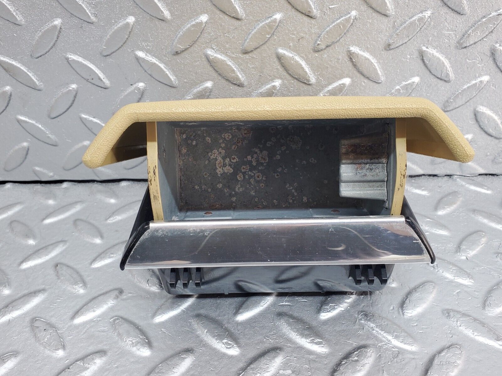44376 Mercedes-Benz W123 280E Rear Door Ashtray