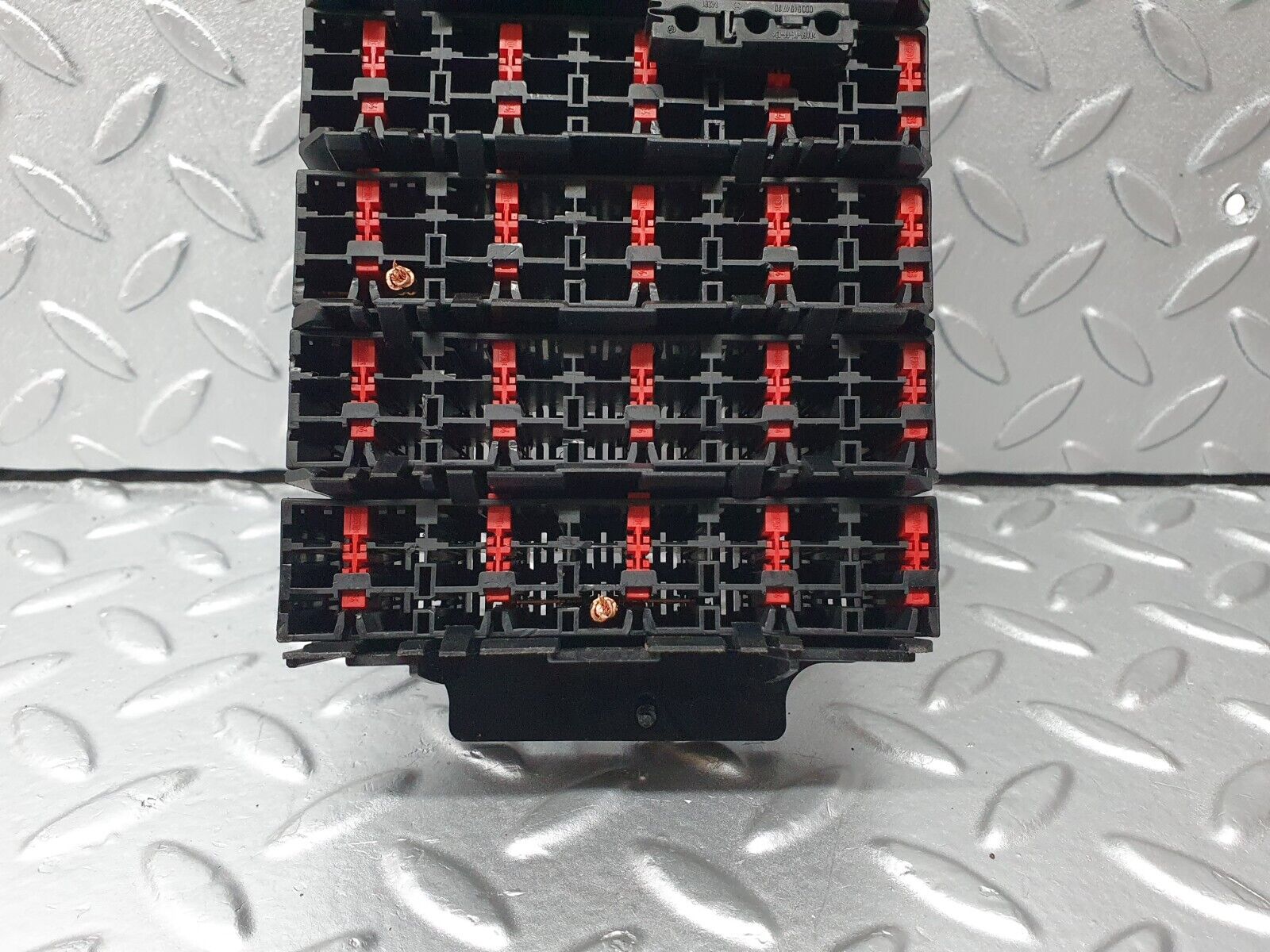 41816 Mercedes-Benz W202 C200 Fuse Box 2085450140