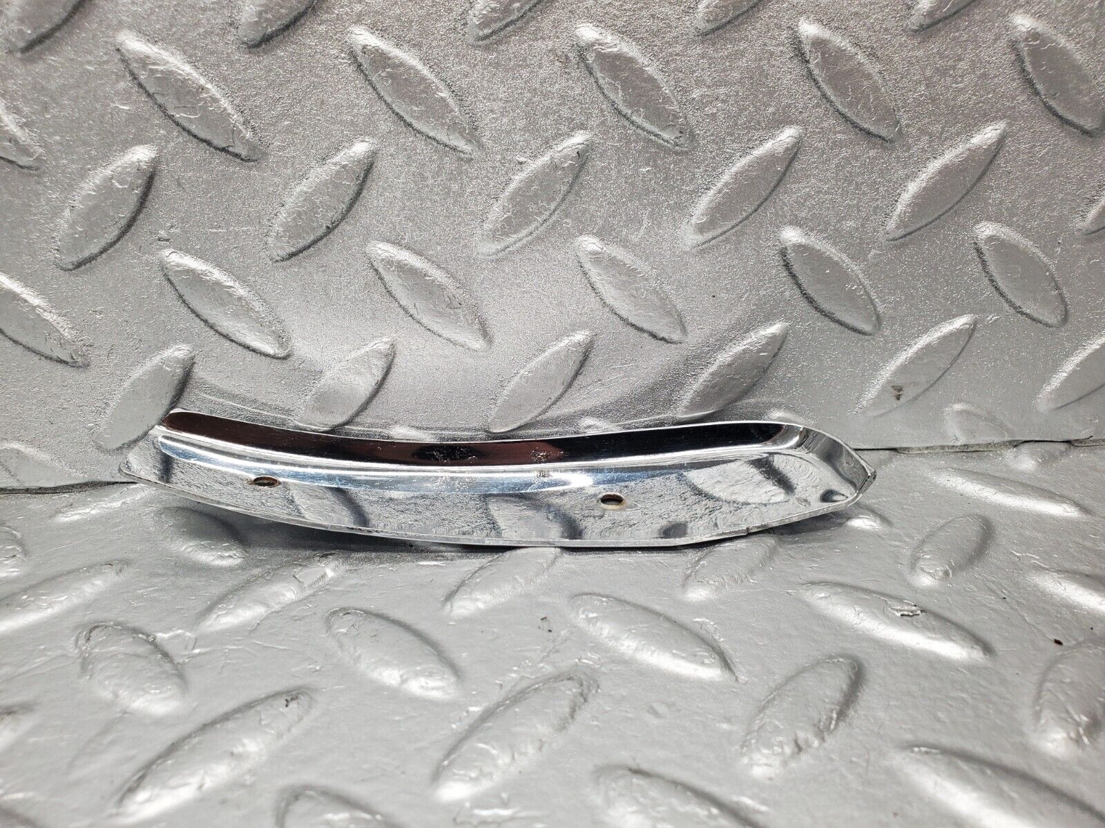 46533 Mercedes-Benz C123 280CE Coupe Right Door Chrome Front Cover