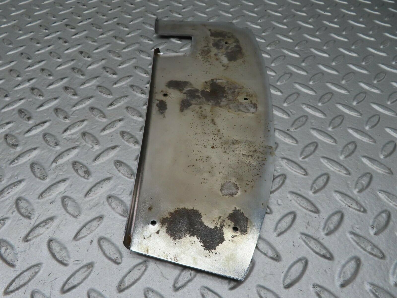 15620 Mercedes-Benz R107 450SL Left Door Chrome Trim