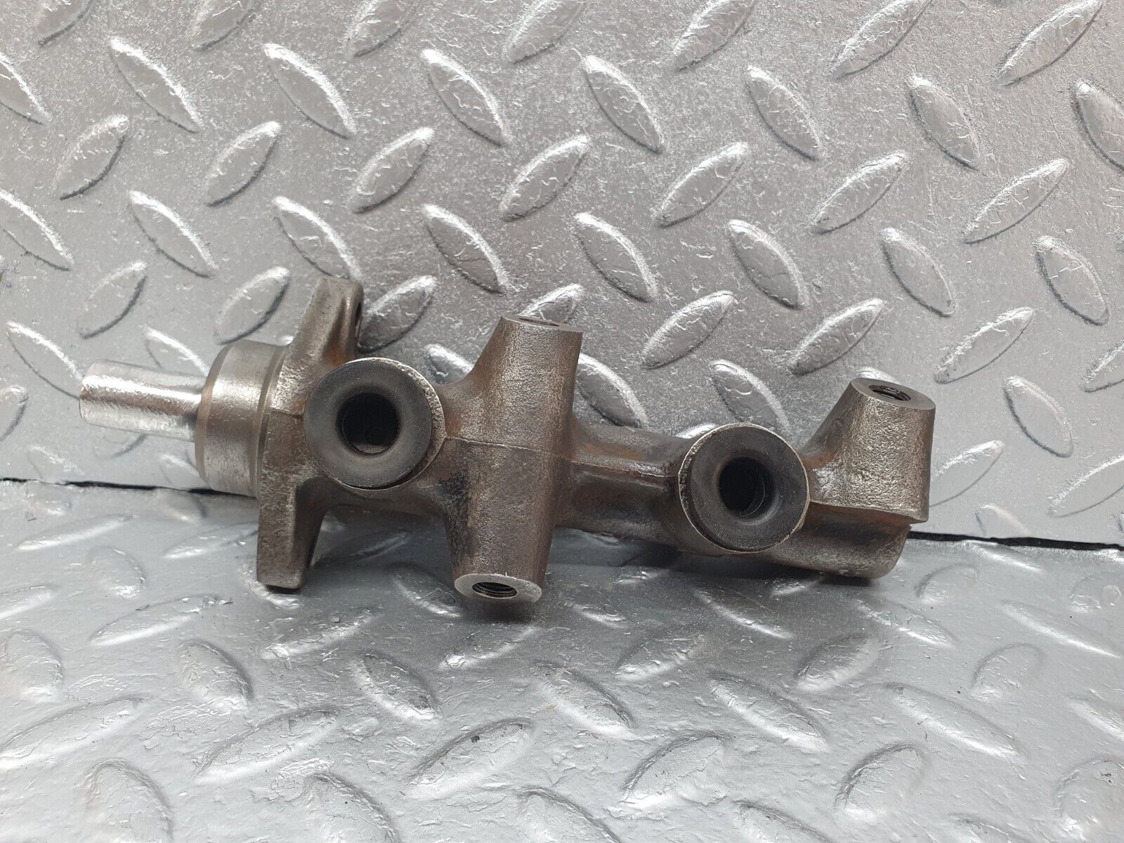 43690 Mercedes-Benz C126 380SEC Coupe Brake Master Cylinder ATE