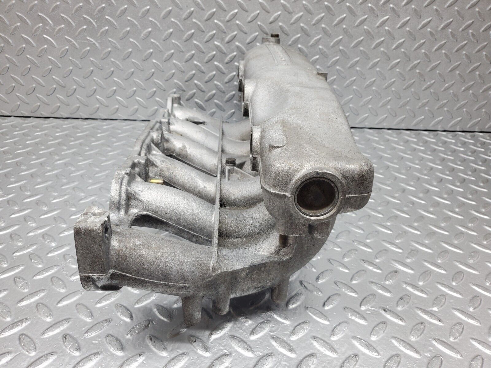 45438 Mercedes-Benz 280E M110.988 Intake Manifold 1101413701