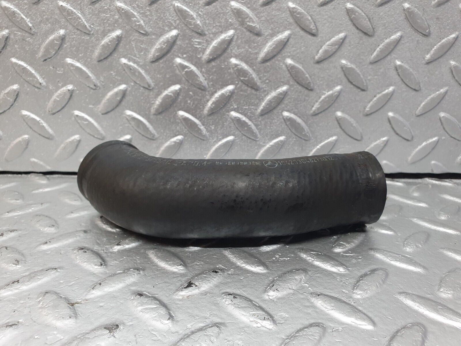 42518 Mercedes-Benz R129 320SL Coupe Radiator Hose Pipe 1042030482