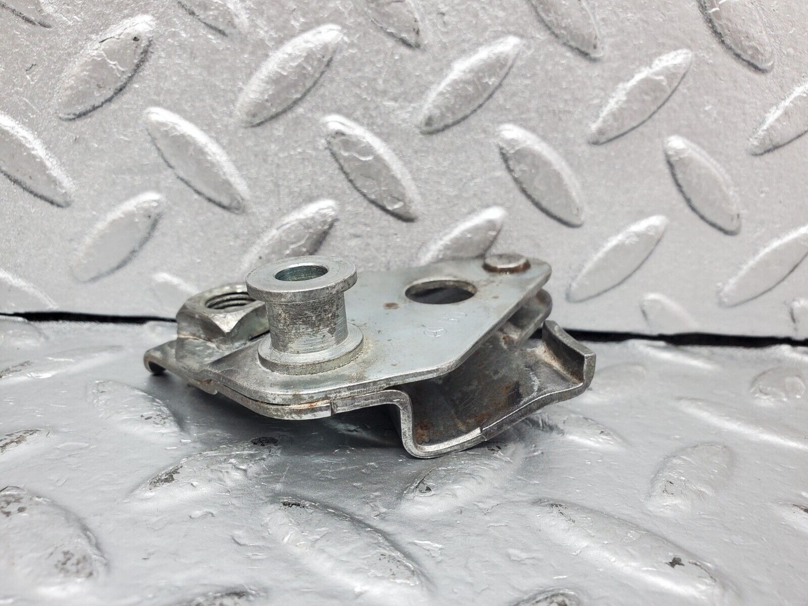 44406 Mercedes-Benz W123 280E Front Left Seat Belt Bracket