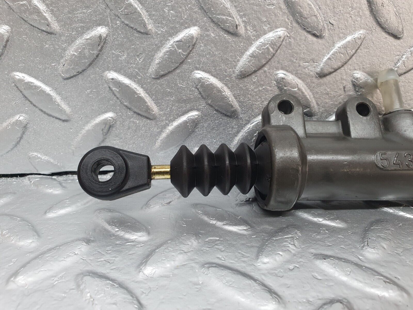 42832 Mercedes-Benz W201 190 2.0L Clutch Master Cylinder 5432 Fag G471 2022900112