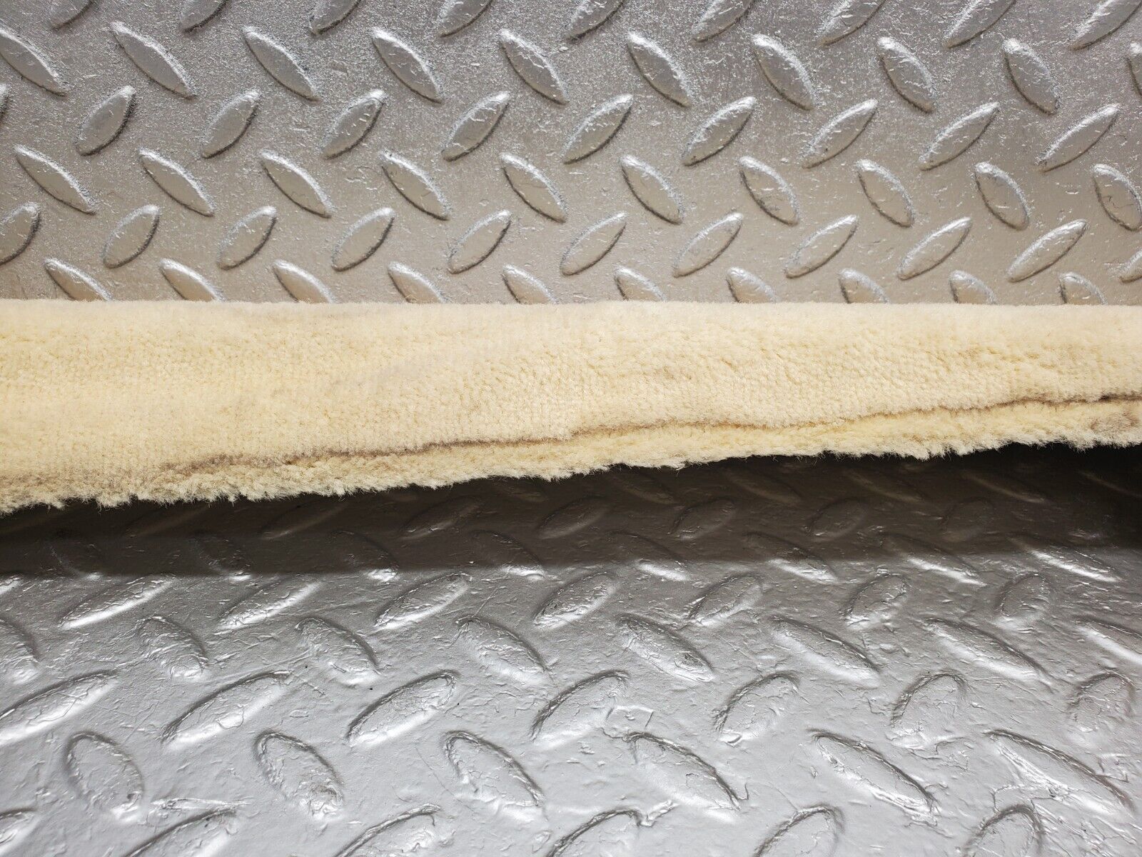 46816 Mercedes-Benz R129 320SL Coupe Left Door Sill Trim Beige 1296800135