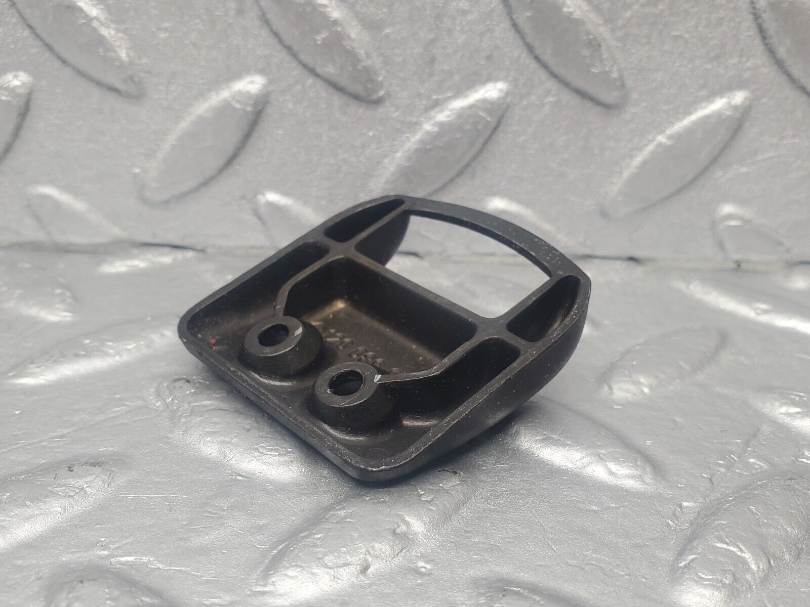 46042 Mercedes-Benz W126 420SE Glove Box Lock Latch 1266890025