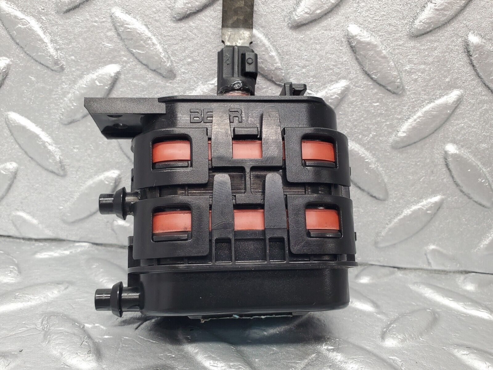 46942 Mercedes-Benz R129 320SL Coupe Heater Box Vacuum Actuator