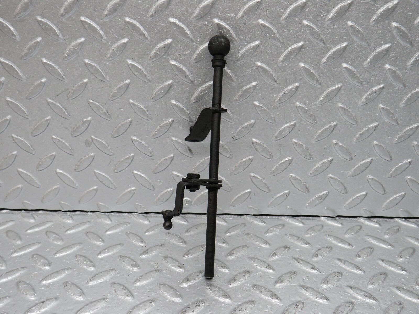 39262 Mercedes-Benz R107 500SL Accelerator Pedal Linkage