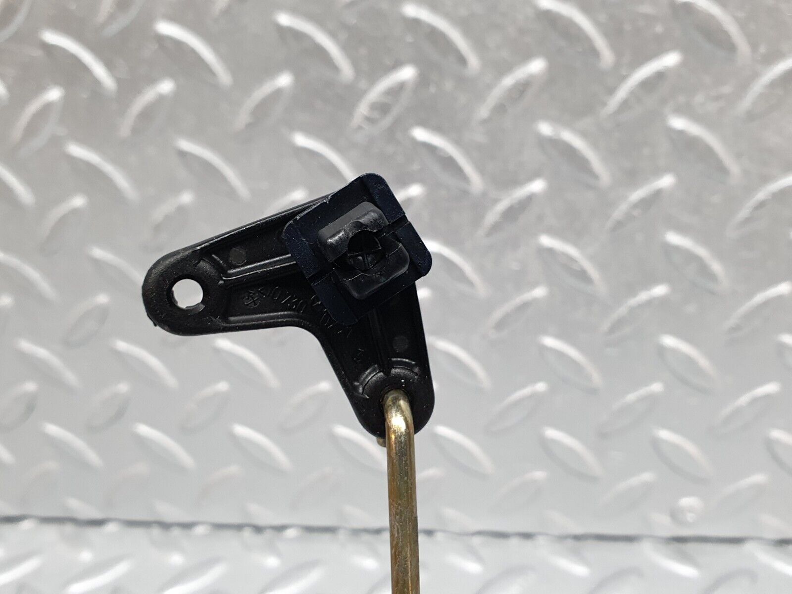 42103 Mercedes-Benz W202 C200 Rear Door Lock Knob Pair 2107300221