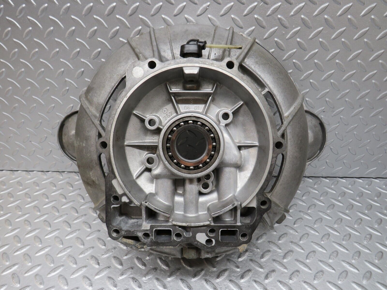 36426 Mercedes-Benz R107 450SL Automatic Gearbox Bell Housing 1092570601