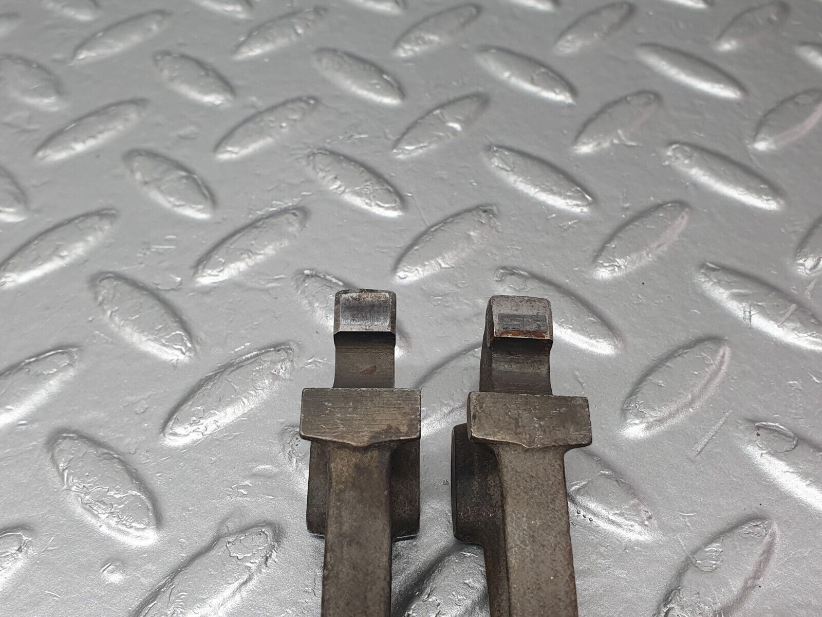 43358 Mercedes-Benz W108 280SE Valve Rocker Arm With Retaining Spring