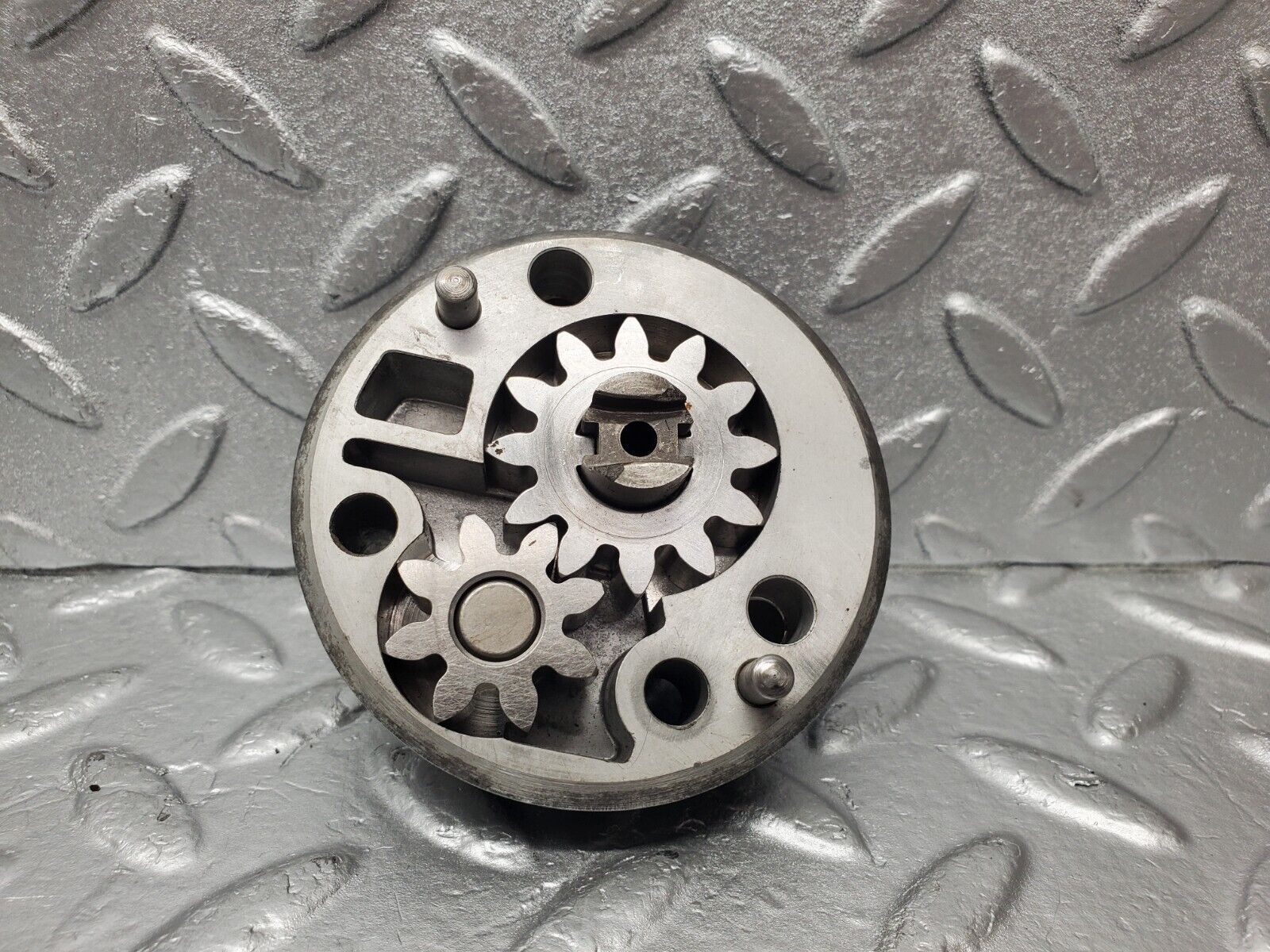 46697 Mercedes-Benz C123 280CE Coupe Automatic Gearbox Secondary Pump 722.309 1262770420