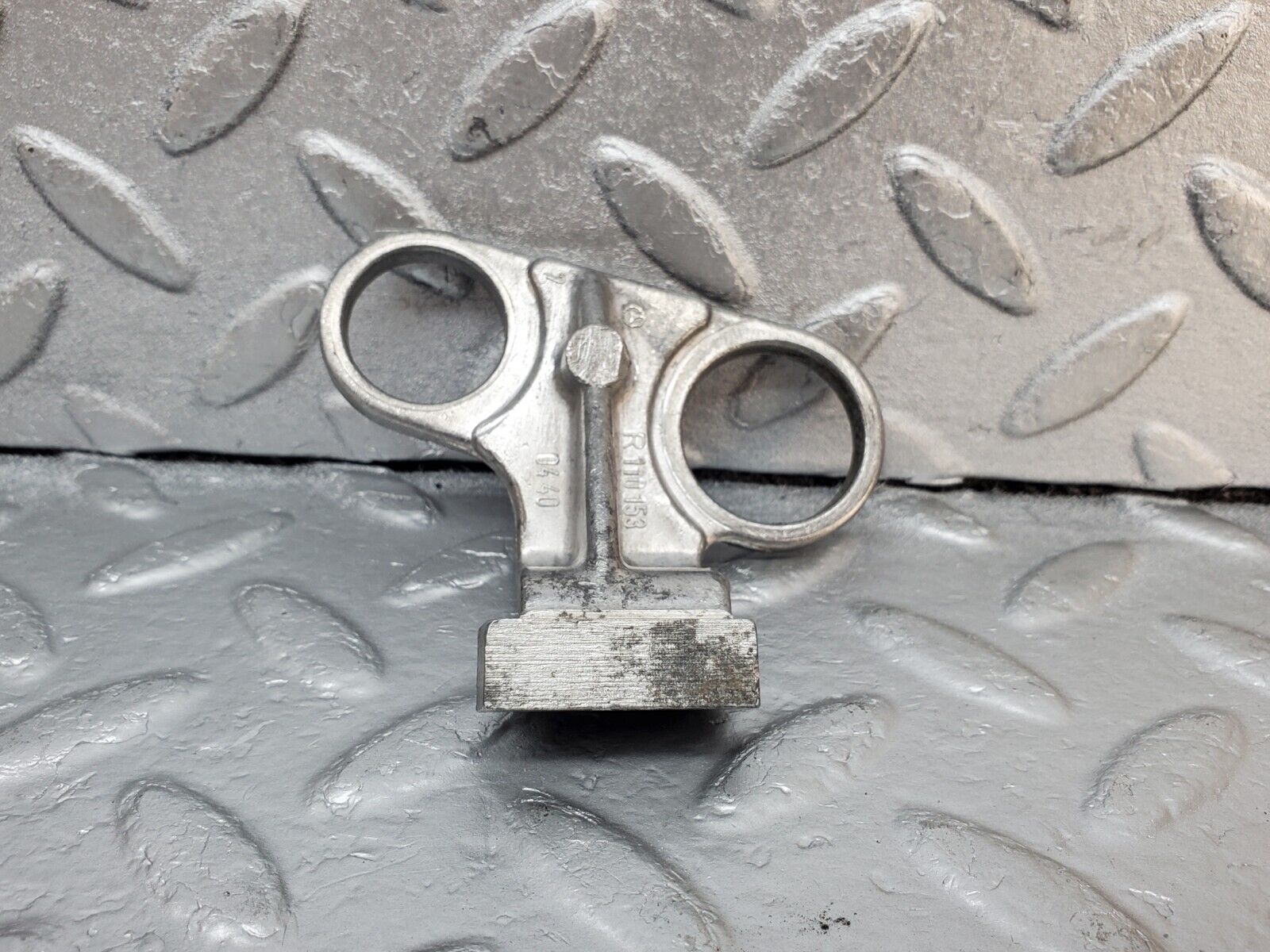 45352 Mercedes-Benz 280E M110.983 Crankshaft Sensor Holder Bracket 1101530440