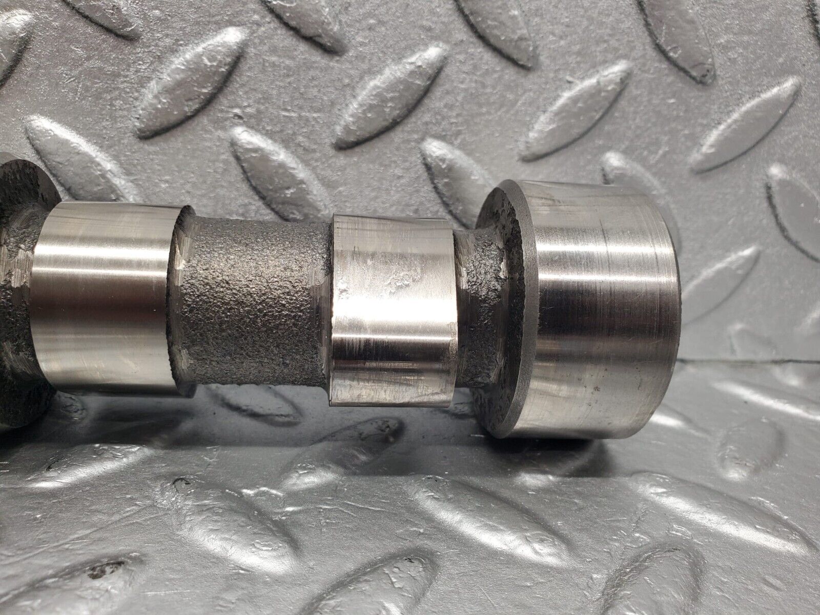 46325 Mercedes-Benz W123 300D Camshaft OM617