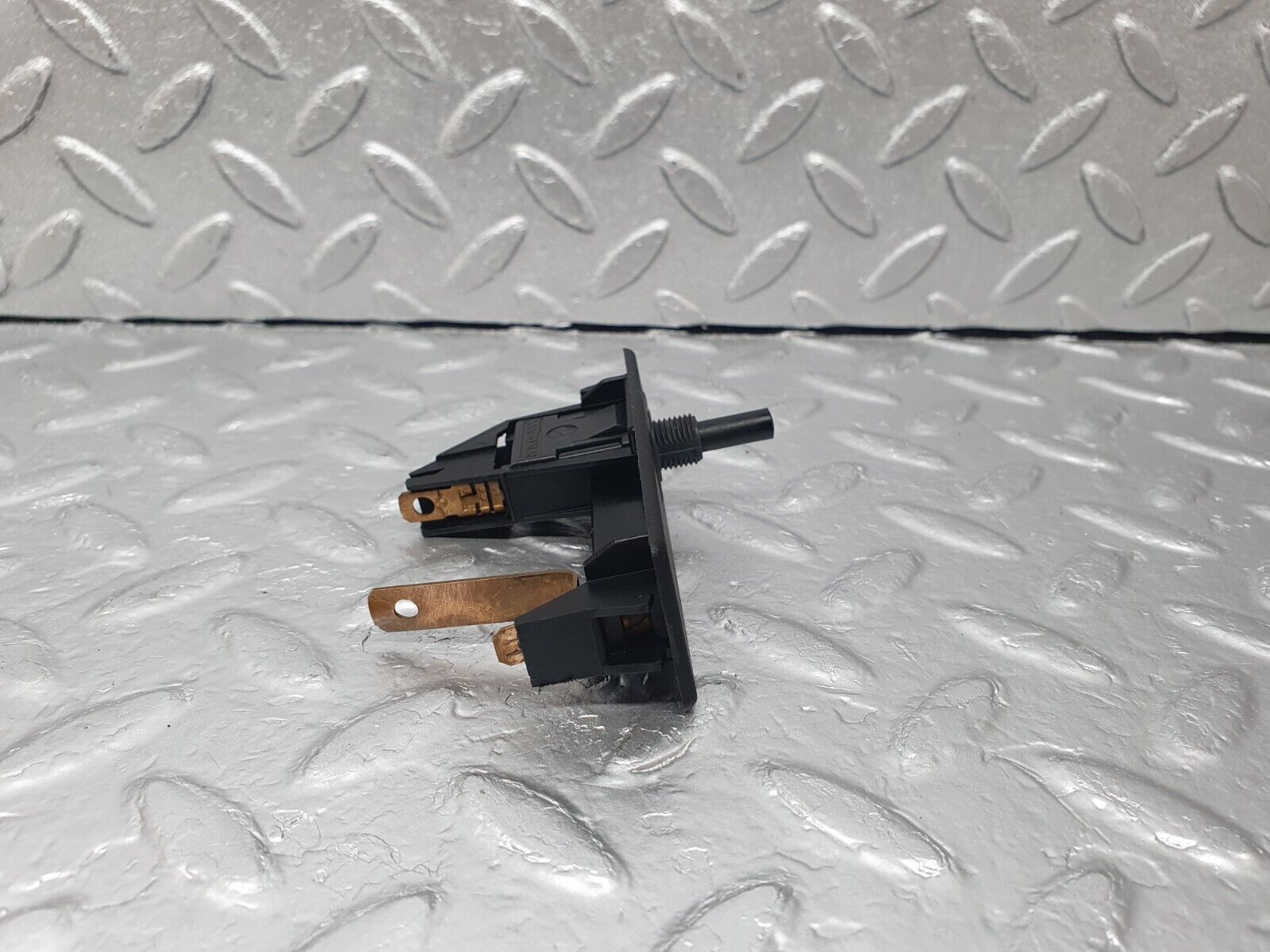 43547 Mercedes-Benz C126 380SEC Coupe Trunk Boot Light Switch 1158202511 0008213252