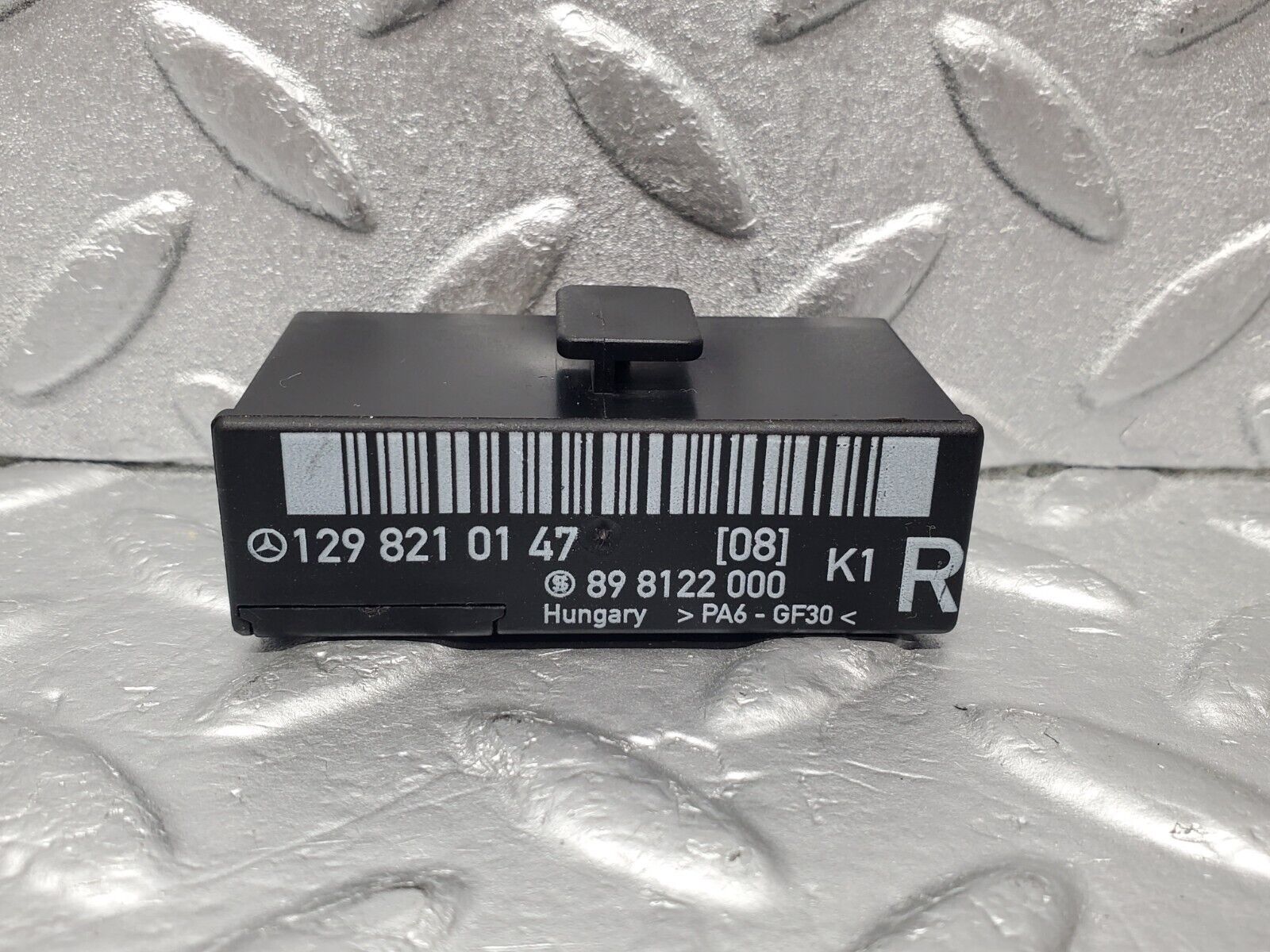 46827 Mercedes-Benz R129 320SL Coupe Seat Locking Relay Right 1298210147