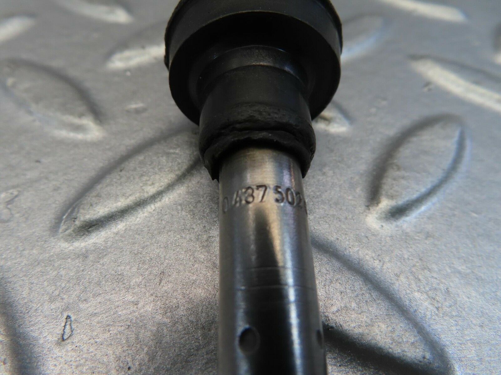 11039 Mercedes-Benz R107 W116 Fuel Injector Bosch 0437502010