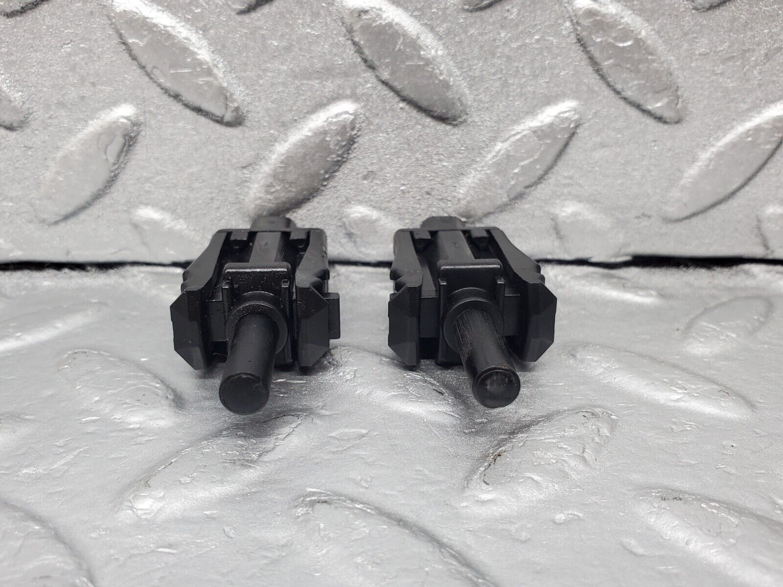 45887 Mercedes-Benz W126 420SE Door Contact Switch 2x 0015458714