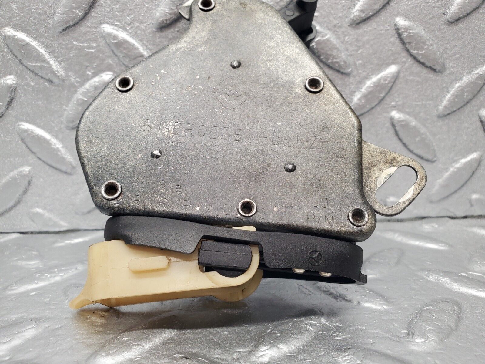 46307 Mercedes-Benz W124 280E Reverse Light Switch 0005403945 1235450142