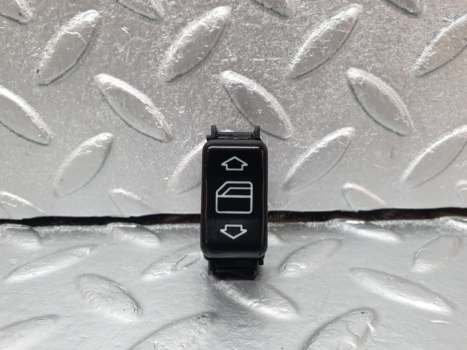 42389 Mercedes-Benz R129 320SL Coupe Right Door Window Switch 1298201410