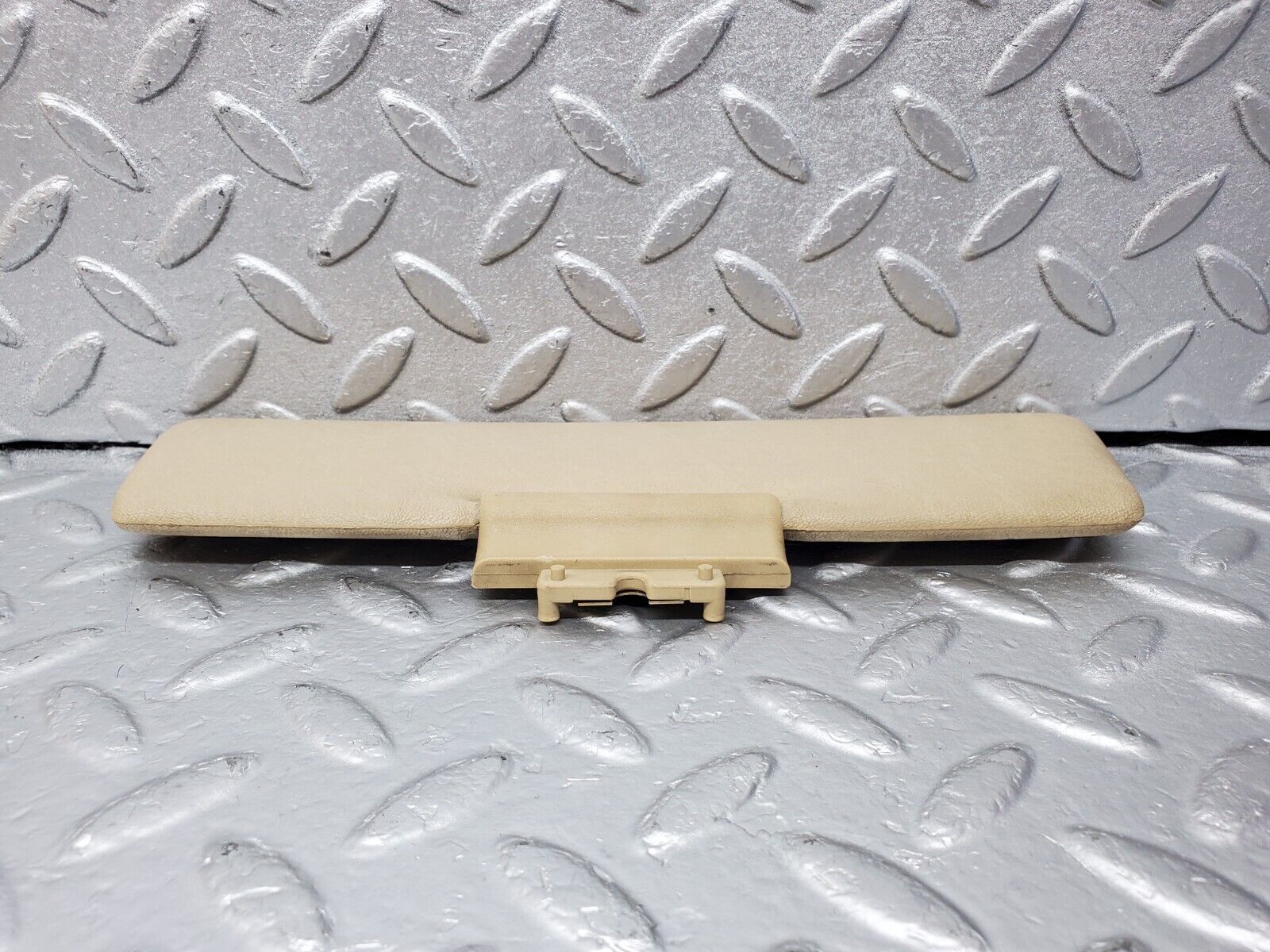 45593 Mercedes-Benz W126 420SE Middle Sun Visor Beige