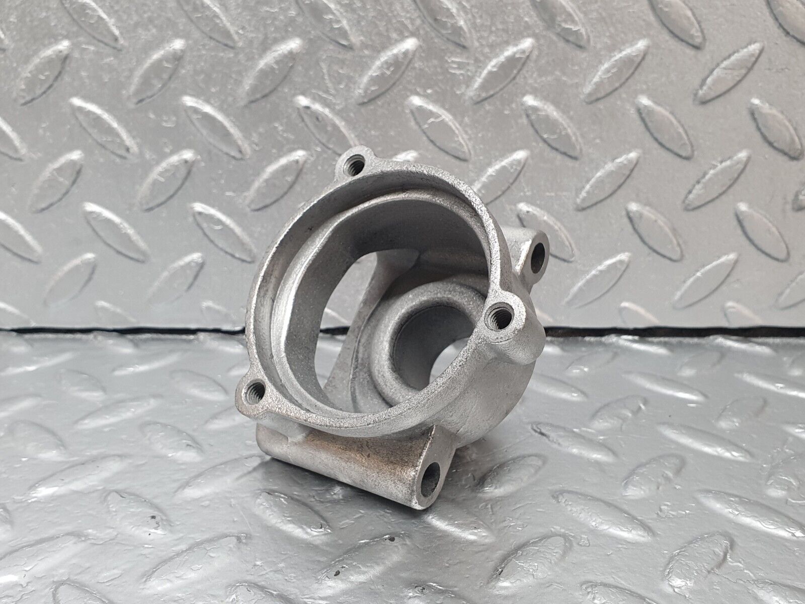 42827 Mercedes-Benz W201 190 2.0L Thermostat Housing 1022030373