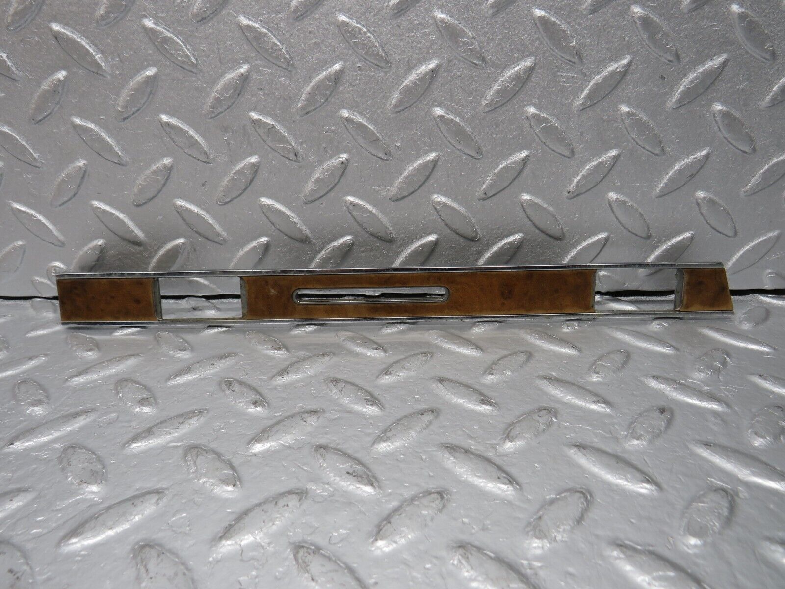 39197 Mercedes-Benz R107 500SL Dashboard Centre Trim 1076891271