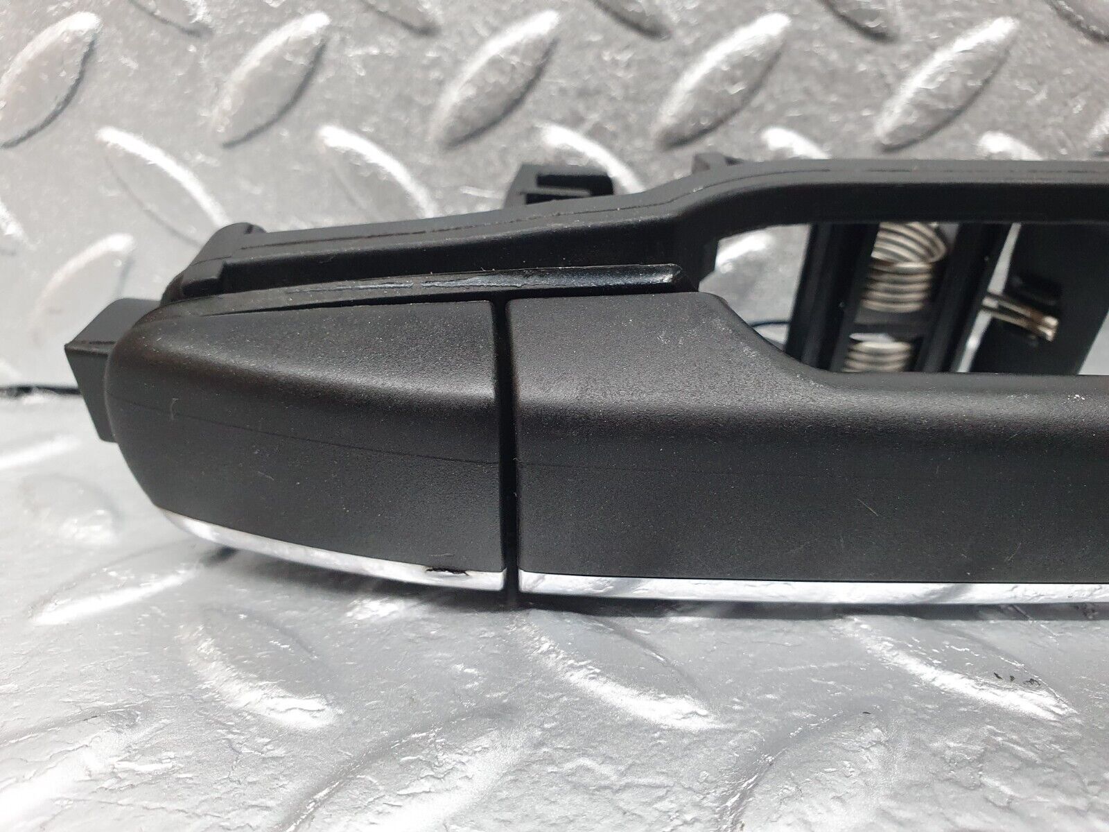 42036 Mercedes-Benz W202 C200 Rear Left Exterior Door Handle