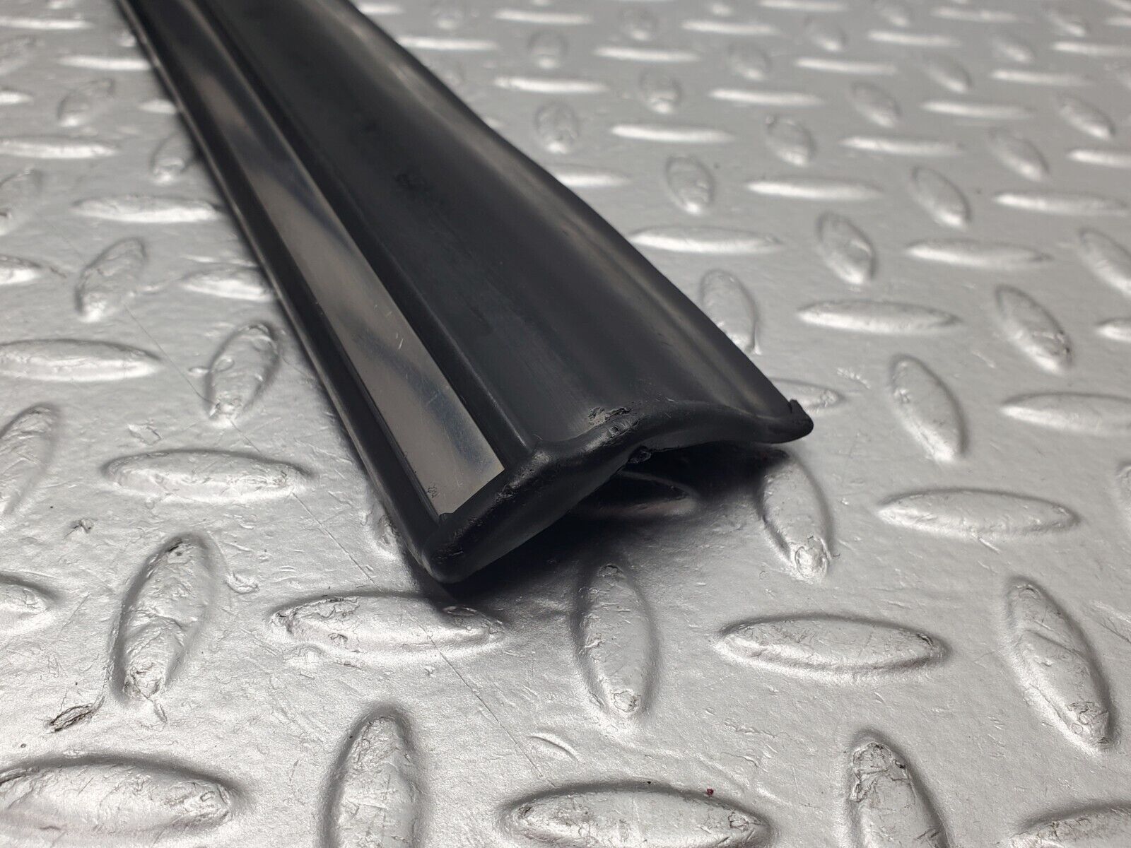 46331 Mercedes-Benz C123 280CE Coupe Right Door Lower Moulding Trim 1236903480