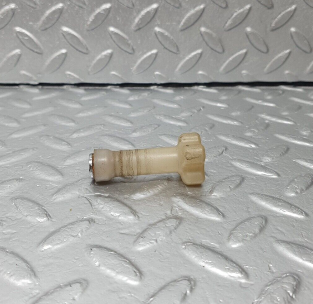 42989 Mercedes-Benz W201 190 Windscreen Washer Reservoir Holder