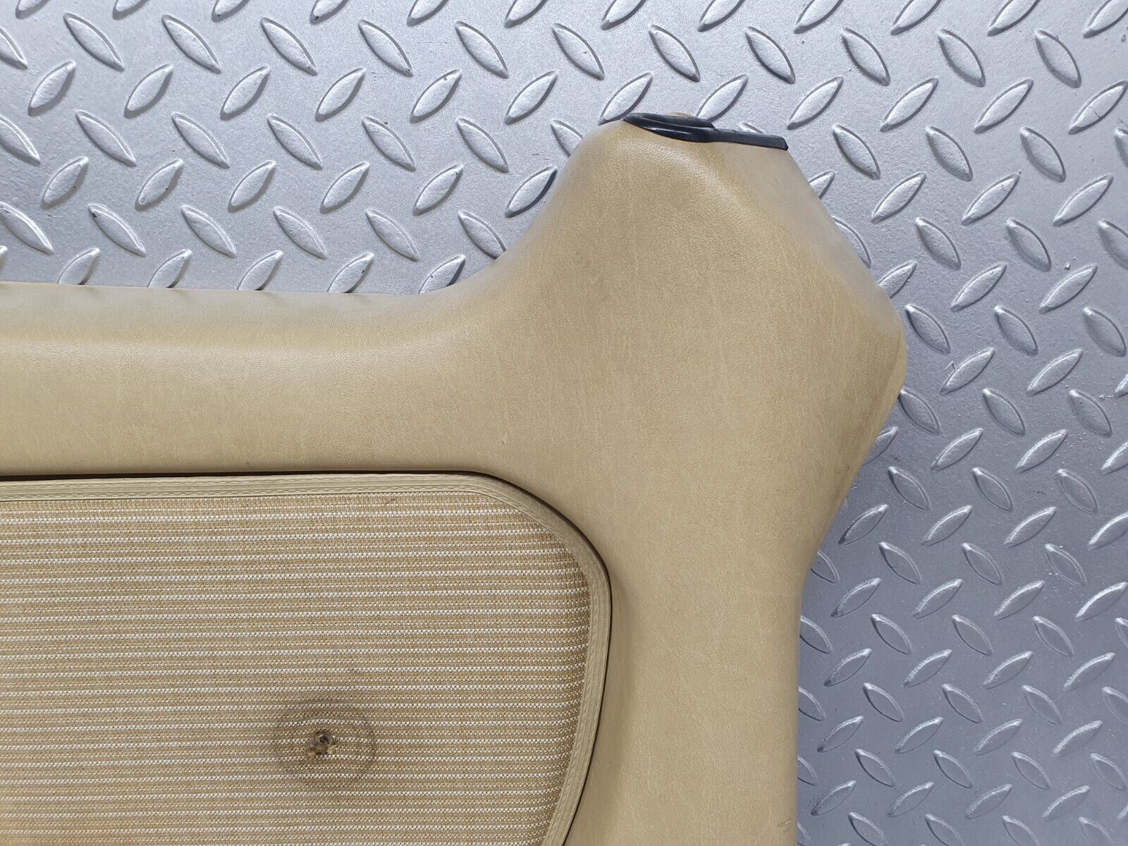 44052 Mercedes-Benz C123 230CE Coupe Rear Left Card Panel Beige