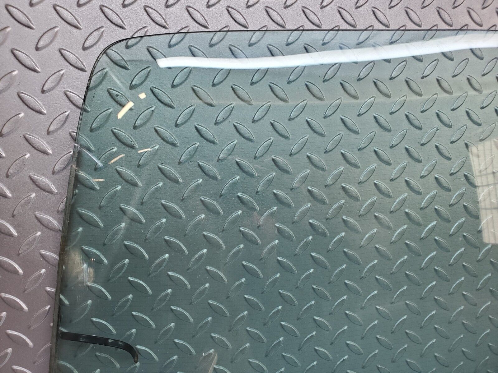 45723 Mercedes-Benz W126 420SE Rear Heated Windscreen Glass