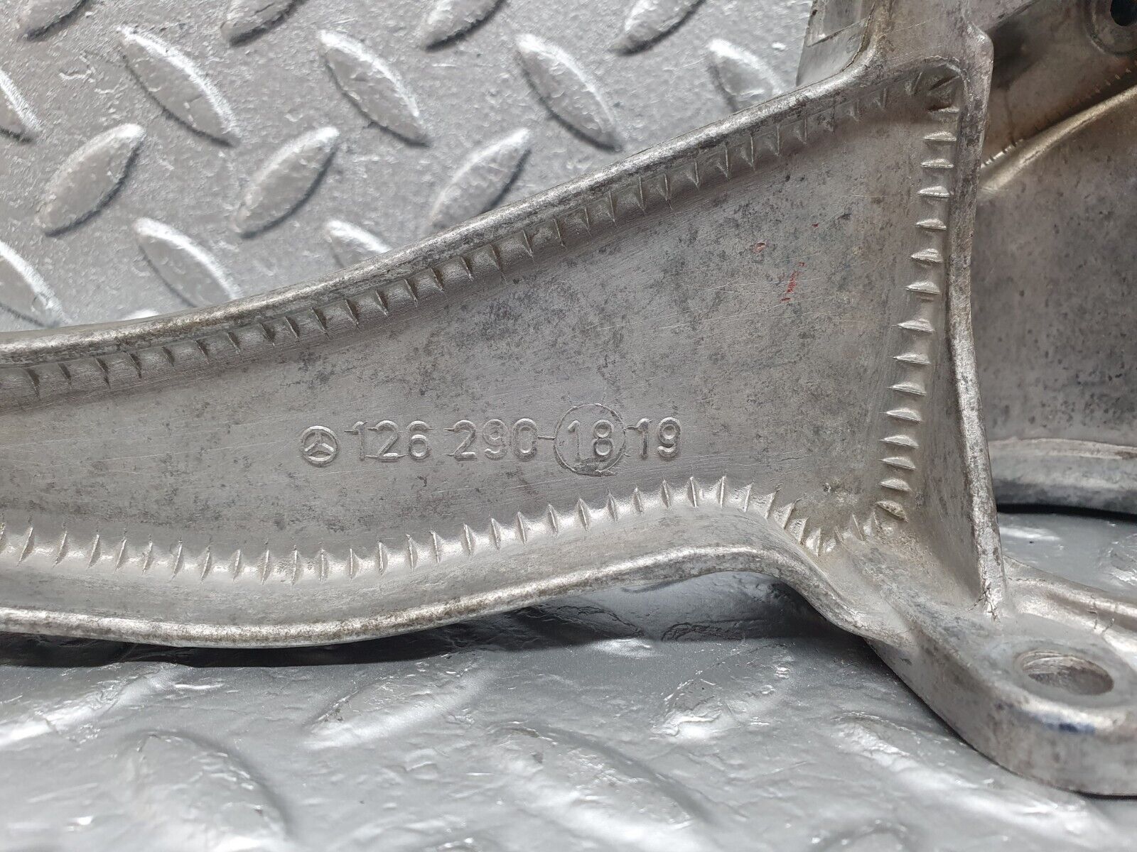 43706 Mercedes-Benz C126 380SEC Coupe Brake Pedal Bracket 1262901819