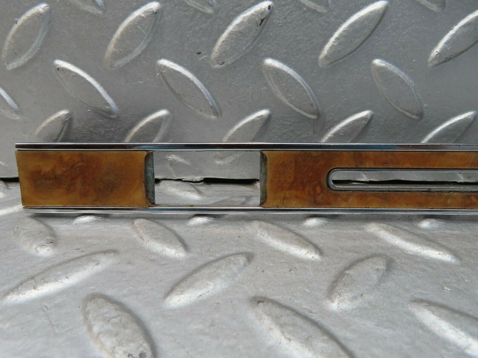 15747 Mercedes-Benz R107 450SL Dashboard Centre Trim 1076891271