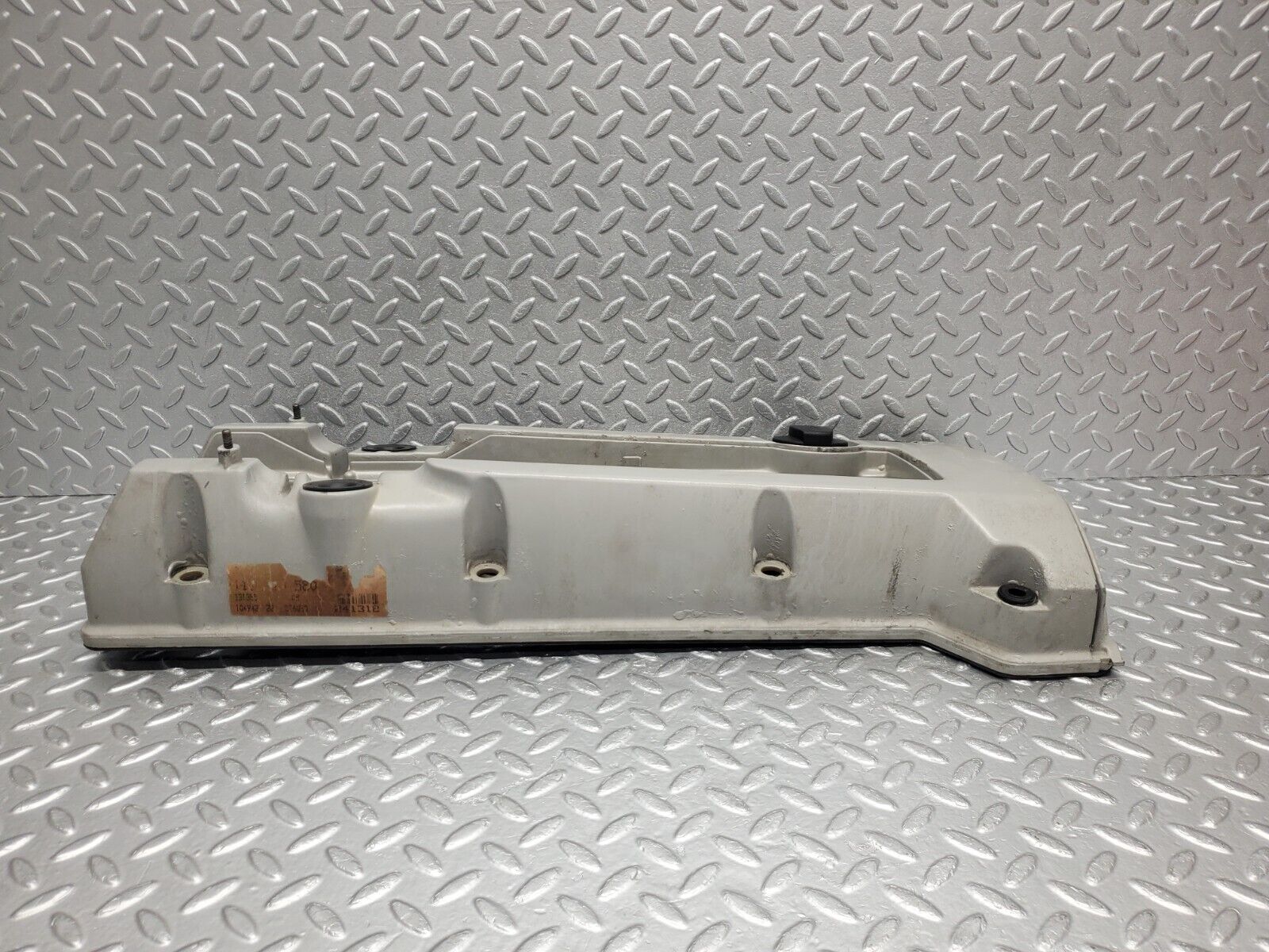 46232 Mercedes-Benz W124 280E Cylinder Head Valve Cover 1040160705