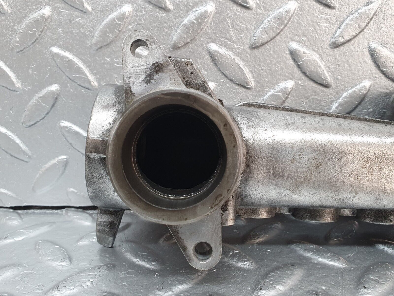 41897 Mercedes-Benz W202 C200 Thermostat Housing 1112030473