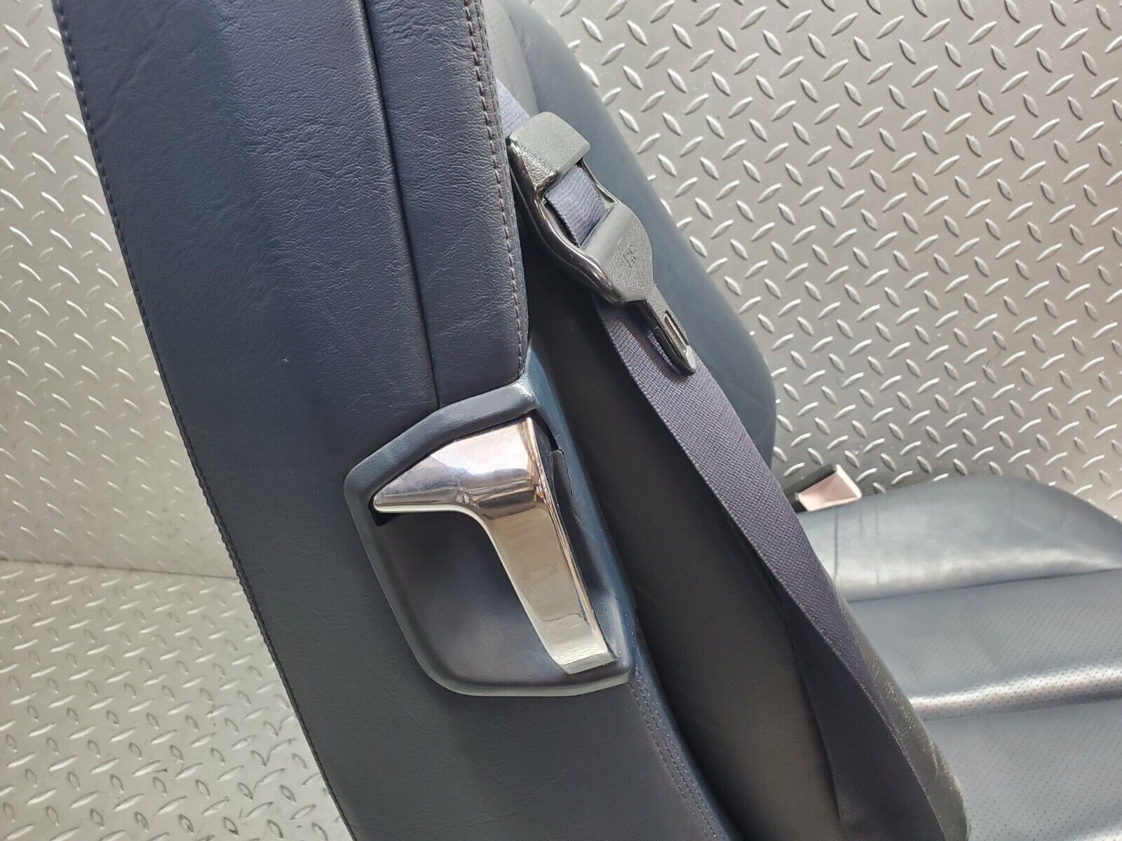 45168 Mercedes-Benz R129 300SL Coupe Electric Front Right Seat Leather Blue