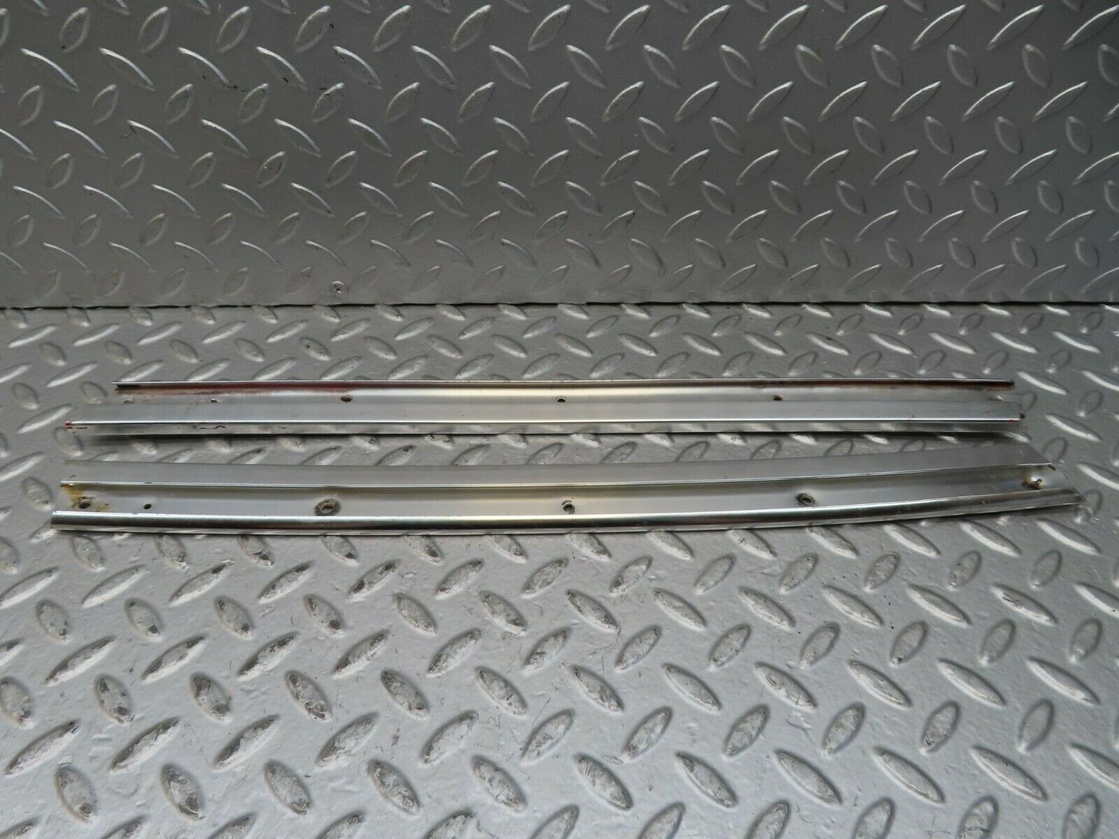15588 Mercedes-Benz R107 450SL Roof Chrome Moulding Trim Left And Right