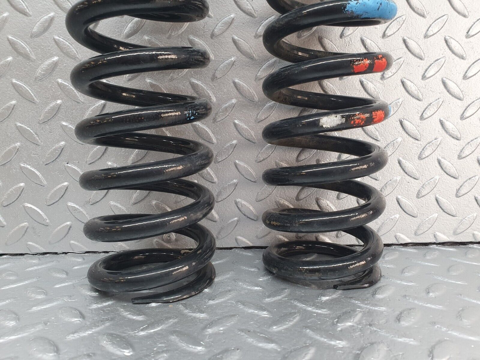 42458 Mercedes-Benz R129 320SL Coupe Rear Coil Spring Pair