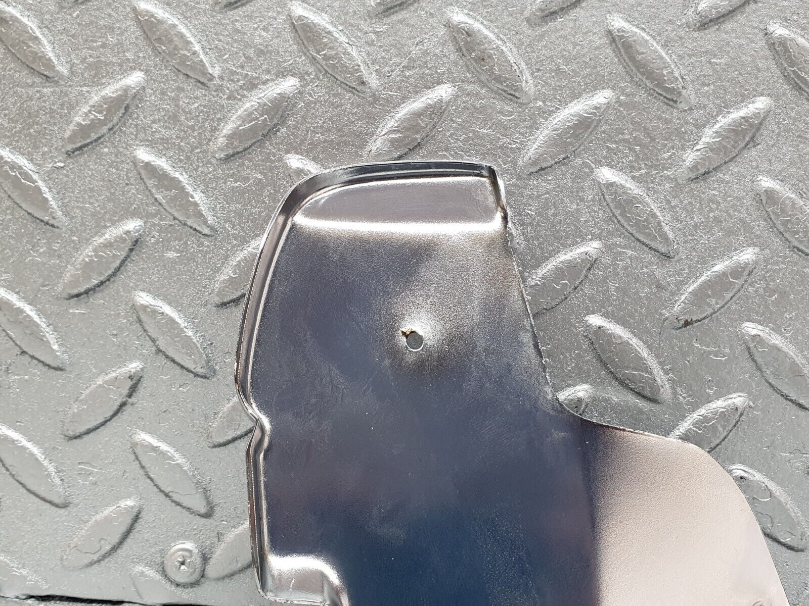 43779 Mercedes-Benz C126 380SEC Coupe Door Chrome Cover Left Side