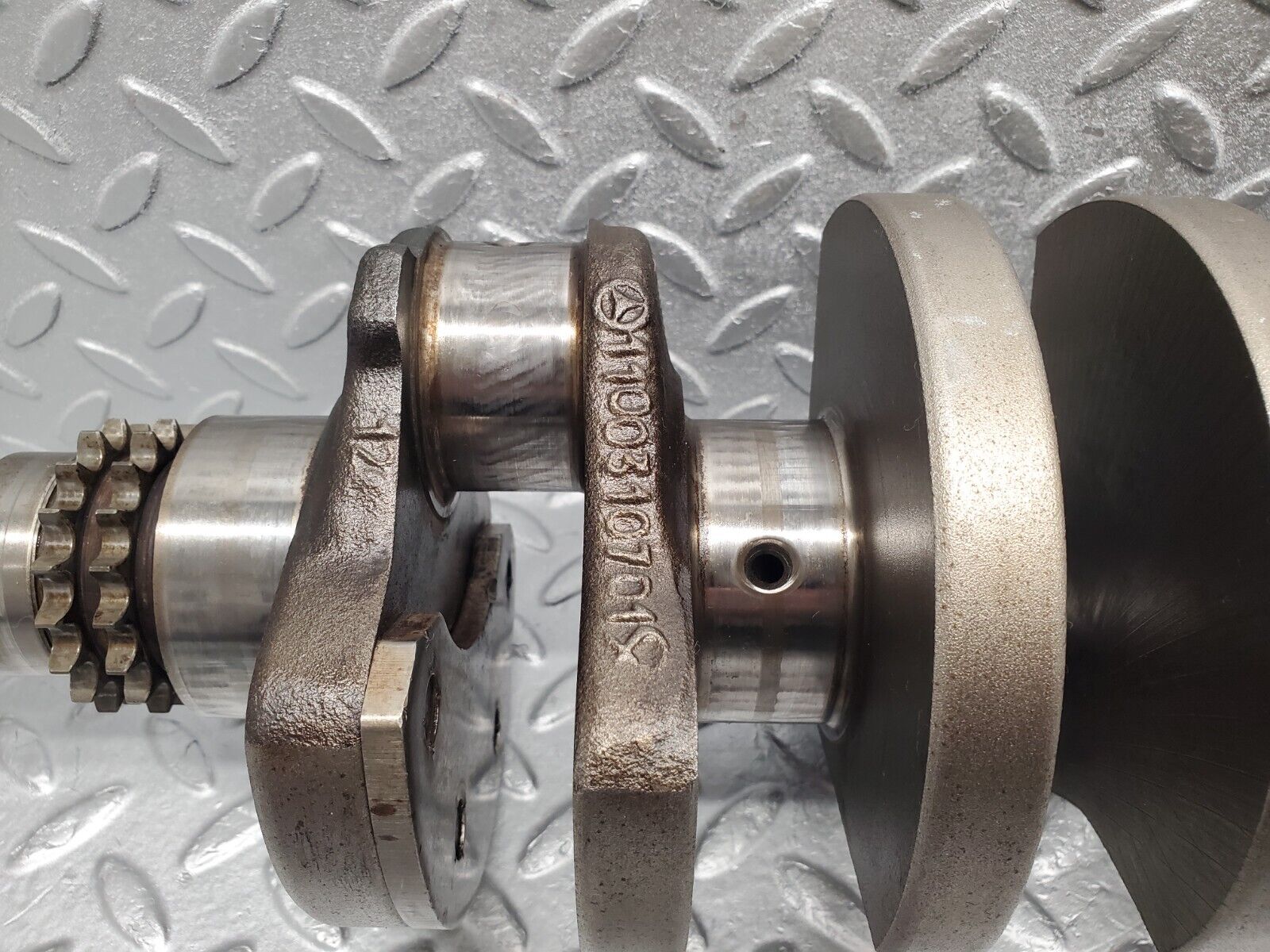 46722 Mercedes-Benz C123 280CE Coupe Crankshaft 1100310701