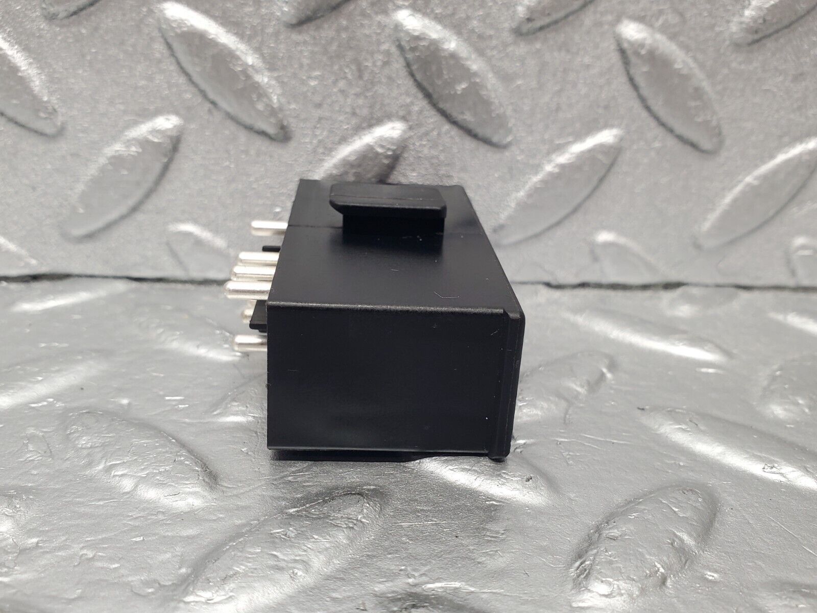 46827 Mercedes-Benz R129 320SL Coupe Seat Locking Relay Right 1298210147