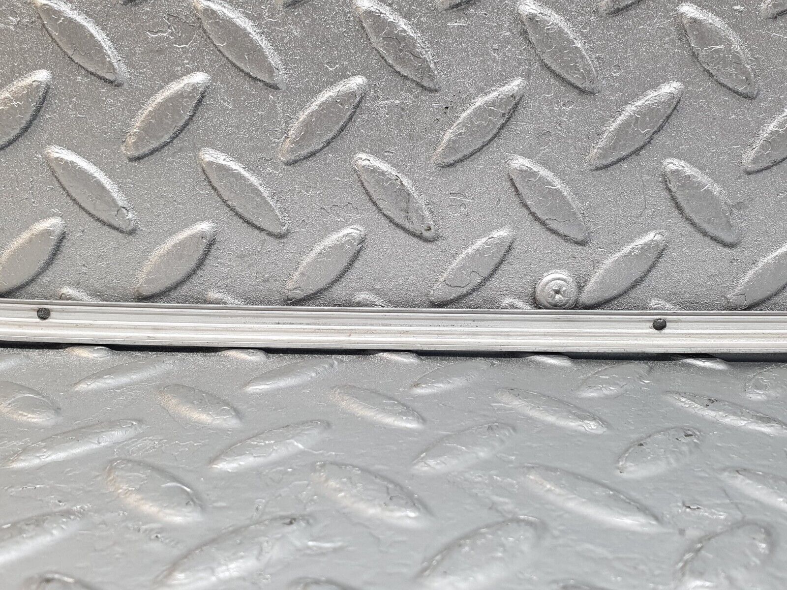 43962 Mercedes-Benz C123 230CE Coupe Sunroof Chrome Trim