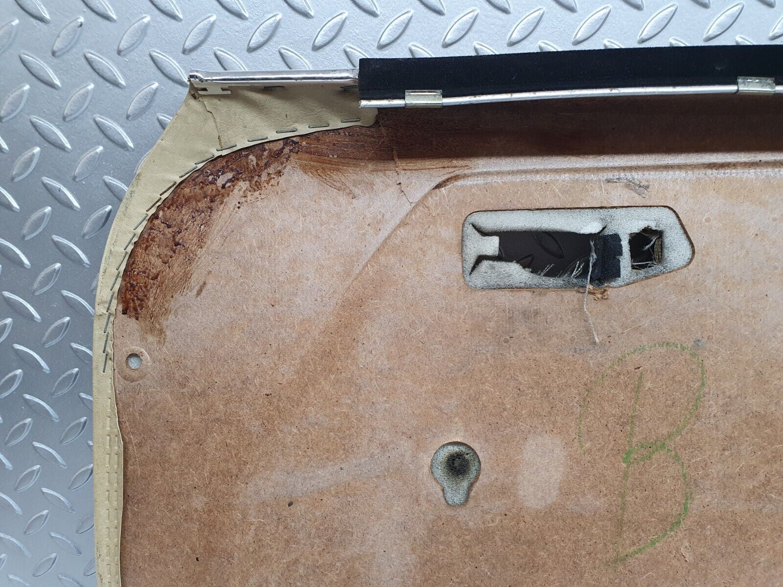 44050 Mercedes-Benz C123 230CE Coupe Left Door Card Beige