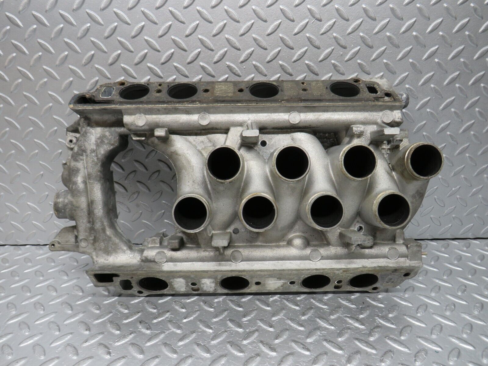 39292 Mercedes-Benz R107 500SL Air Intake Manifold 1171413401 1161415301